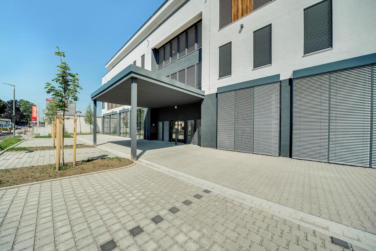 Bright: Rosenheim Aicherpark المظهر الخارجي الصورة